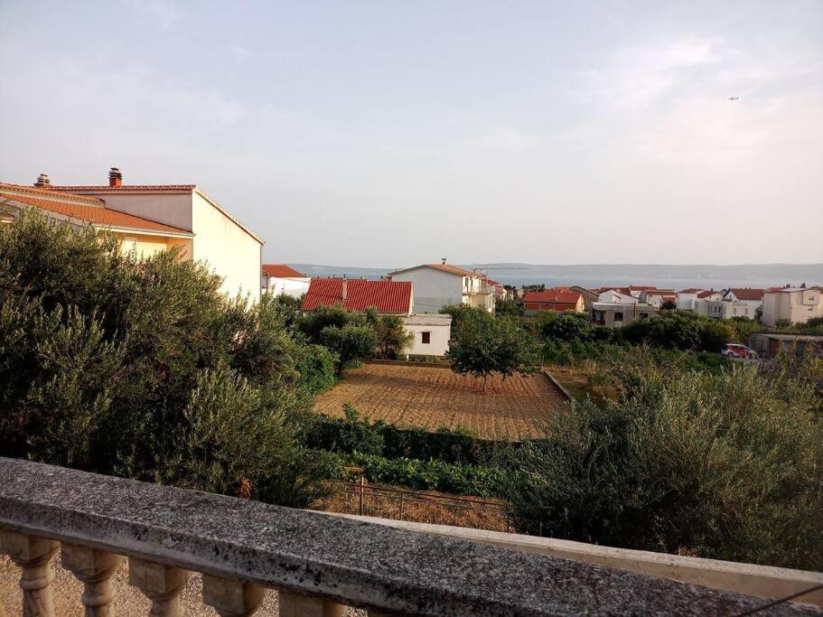 Apartamento Obiteljski Stan Kastel Luksic Kaštela Exterior foto