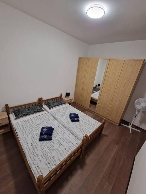 Apartamento Obiteljski Stan Kastel Luksic Kaštela Exterior foto