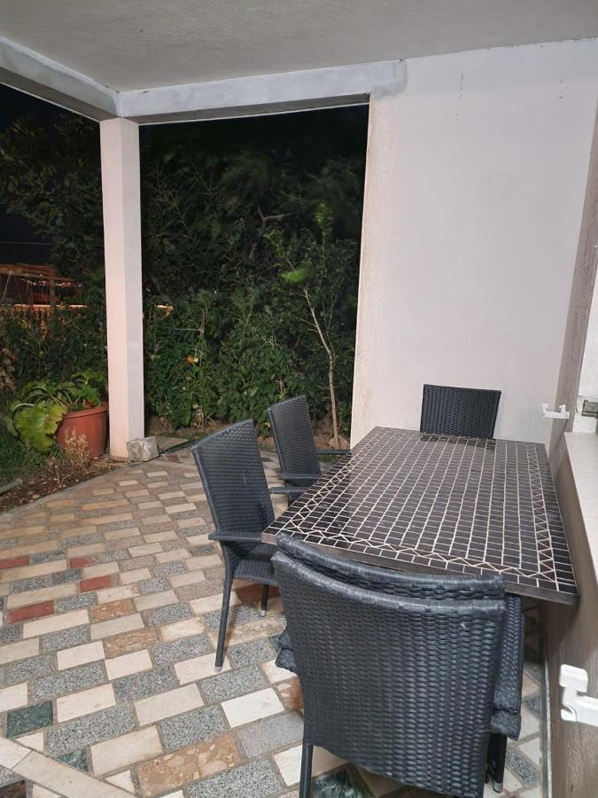 Apartamento Obiteljski Stan Kastel Luksic Kaštela Exterior foto